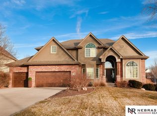 19104 Frances Cir, Omaha, NE 68130