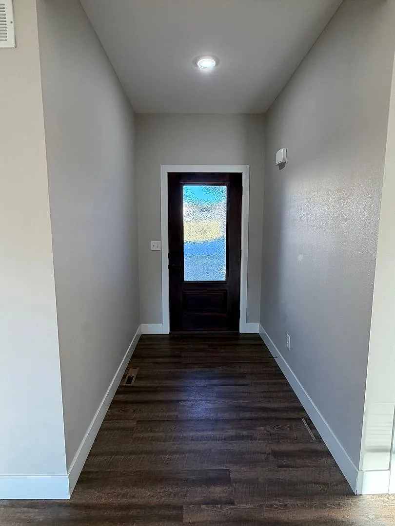 5 Bed 3 Bath With Fence In Waynesville! Act Now! — Photo 2