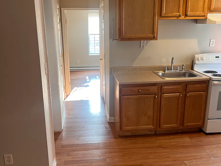 2024 Saint Paul St #2B — Photo 10