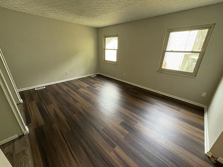 406 Seranade St — Photo 9