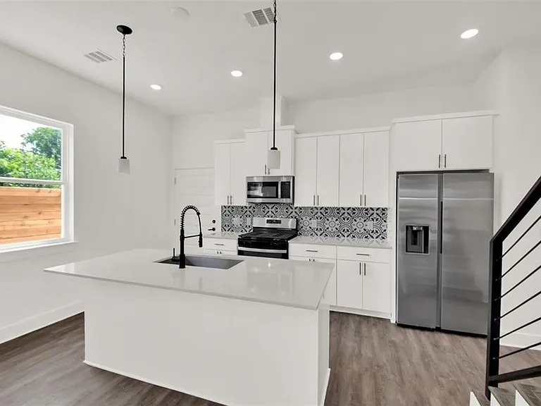 7603 Carver Ave — Photo 22