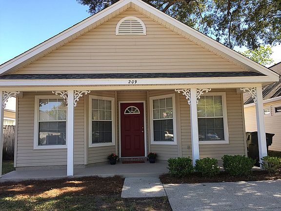 5th image of 209 Wildflower Ln