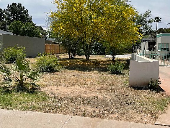 2nd image of 1305 W Glenrosa Avenue #-