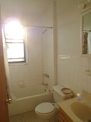 Rented by DSA Realty | media 18