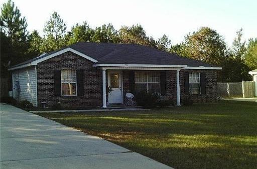 1st image of 211 Lang Ave