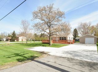 1025 W Broadway St, Monticello, MN 55362