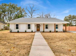 62 Ingleside Ave S, Fairhope, AL 36532