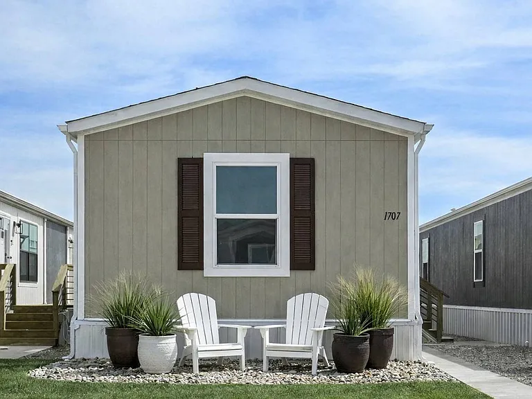 1010 Monarch Dr — Photo 14