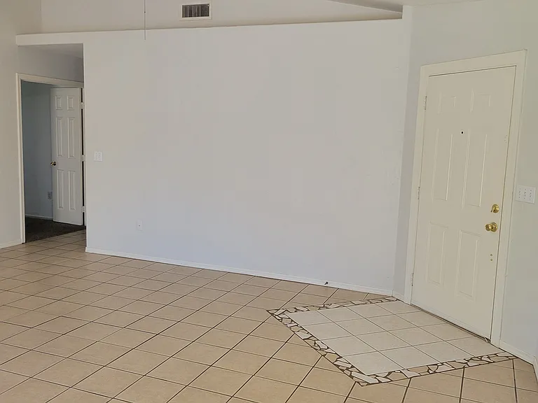 4527 E Mockingbird Dr — Photo 14