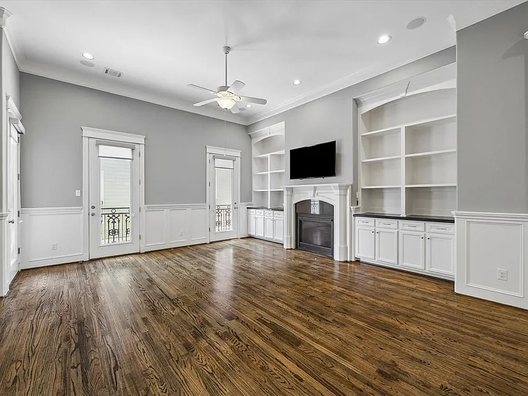 609 Rutland St #F — Photo 4