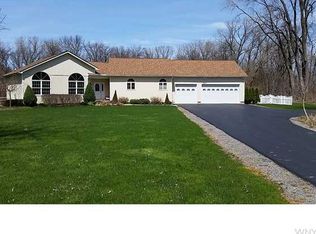 460 Howell Pkwy, Medina, NY 14103