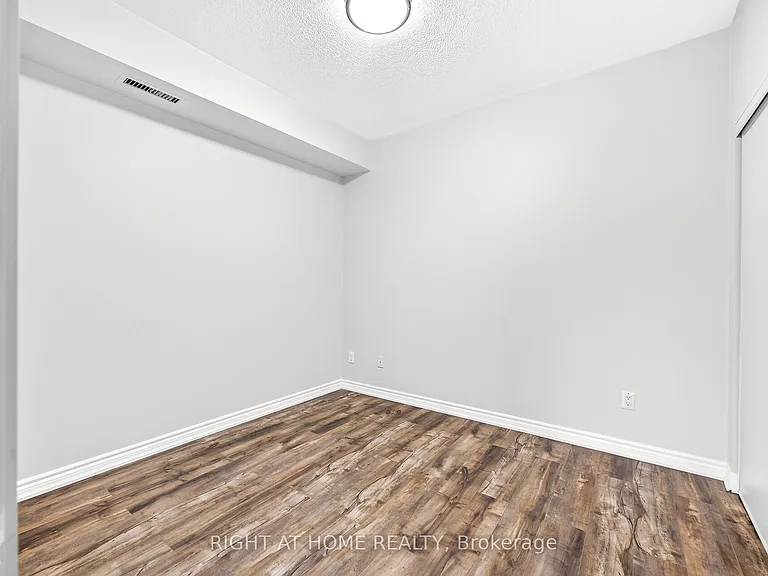 570 Lolita Gdns #430 — Photo 26