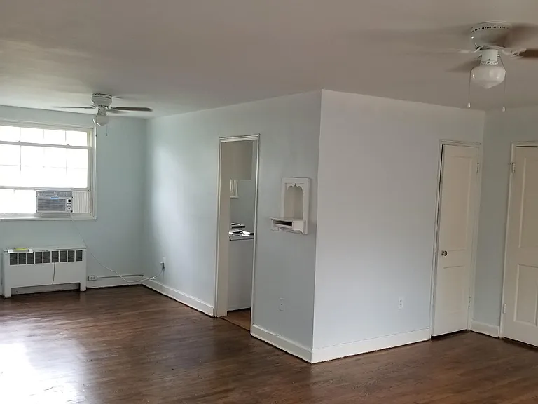 Westview Court — Photo 3