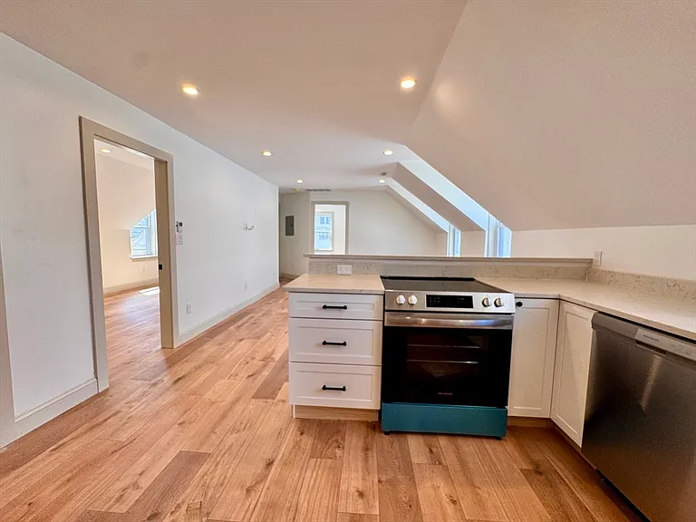 7 Hardy St #2 — Photo 7