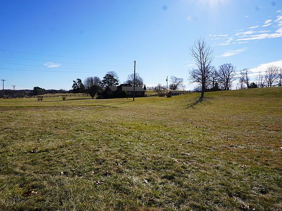 5th image of 1205 Old Dandridge Pike