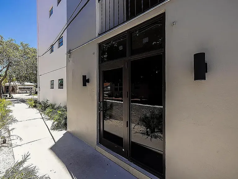1735 Dewey St #106 — Photo 17