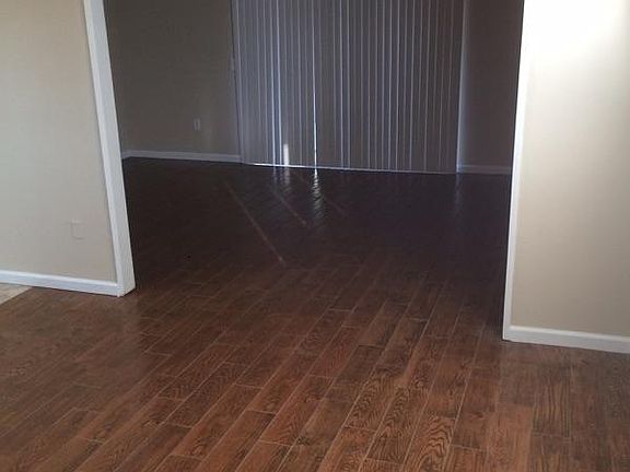 5th image of 728 Lorraine Ln