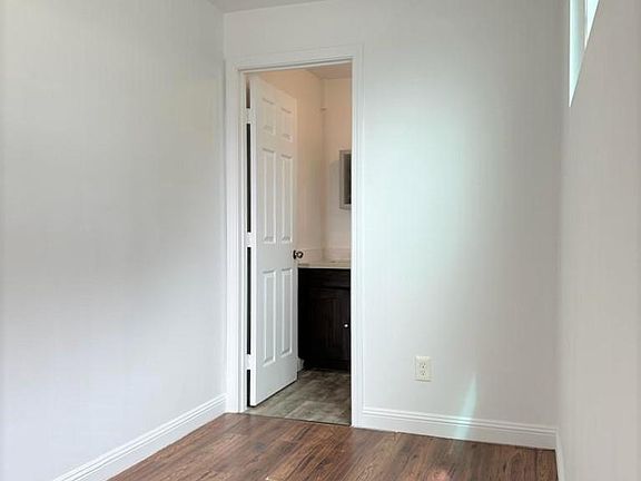 2nd image of 61 Dockside Dr