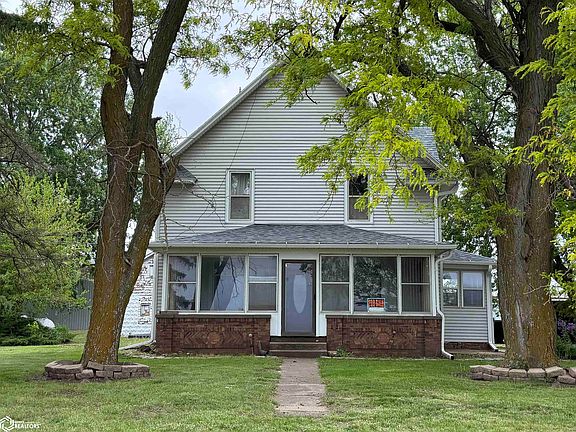 2nd image of 848 202nd St