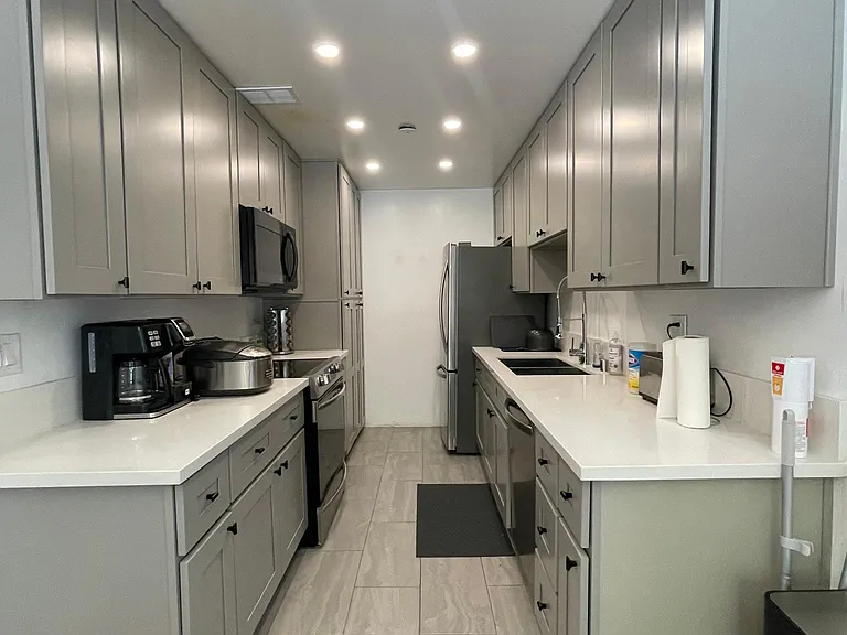 5414 Newcastle Ave #26 — Photo 4