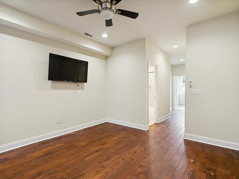 1521 Seybert St #B — Photo 10