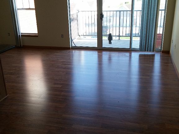 3rd image of 6905 67th St Unit 303
