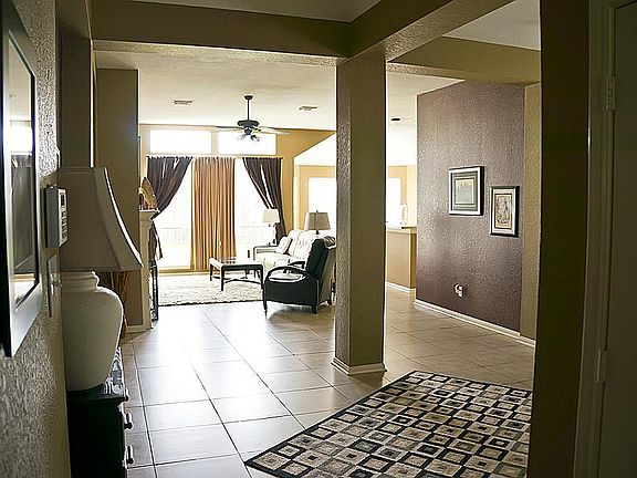 3rd image of 10427 Claybrook Dr