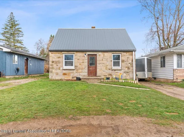 118 Hathaway St, Lansing, MI 48917