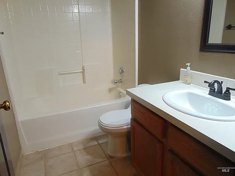 7480 Bay Meadows Dr — Photo 12