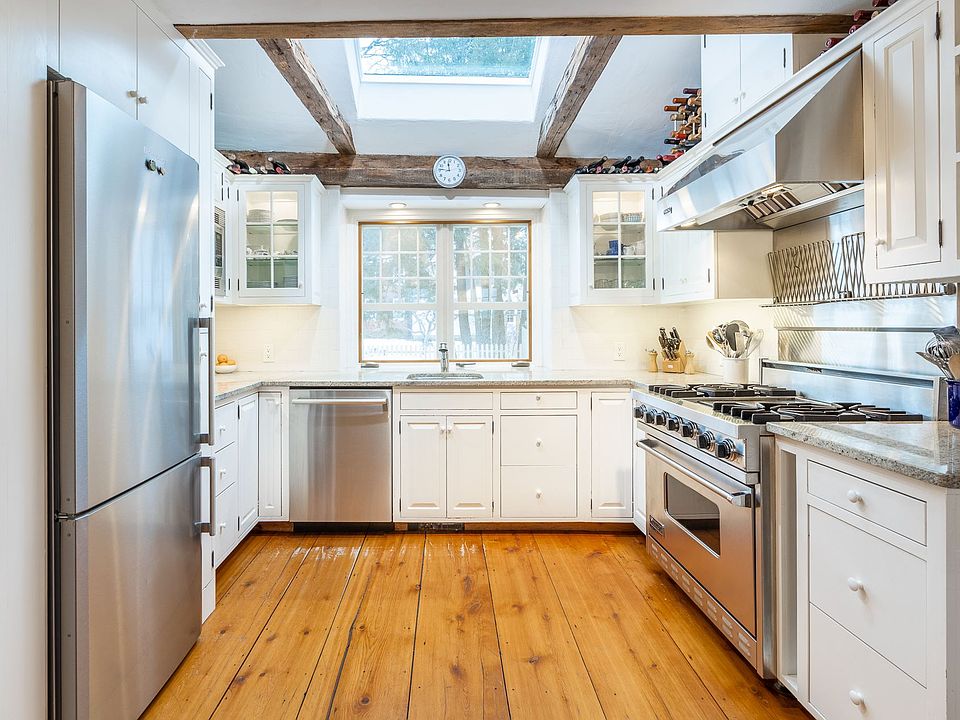 39 Elm Street, Norwich, VT 05055 Zillow