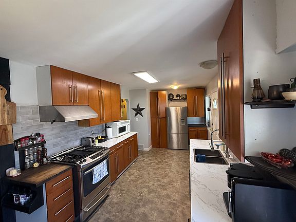 4th image of 7307 116th St