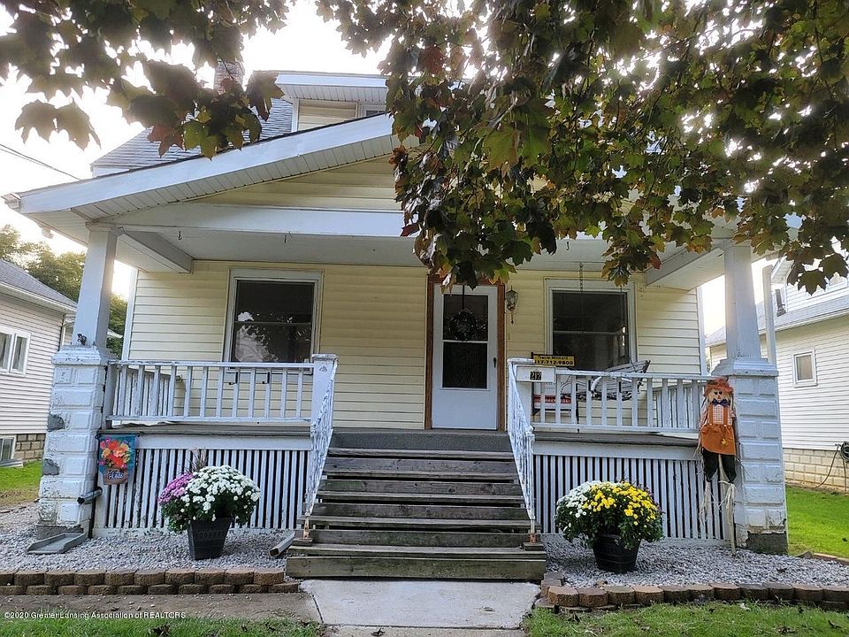 1st image of 212 Oakwood Ave
