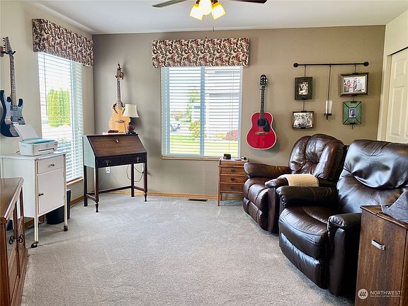 3rd image of 67 Scenic Drive