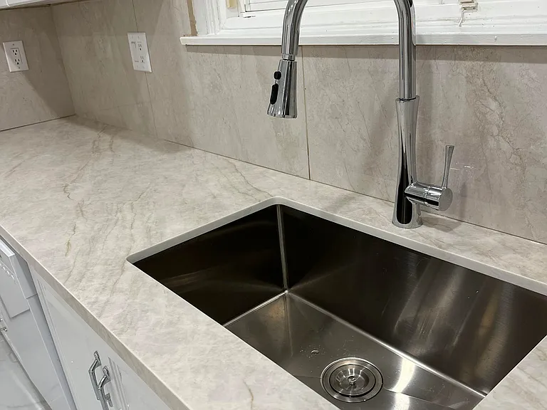 70 Southdale Dr — Photo 15