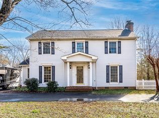 7915 Robin Crest Rd, Charlotte, NC 28226