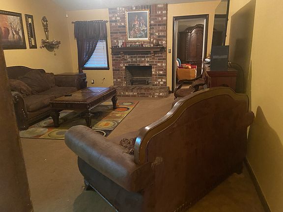 3rd image of 513 Summit St