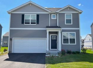 1371 Vineyard St, Pingree Grove, IL 60140