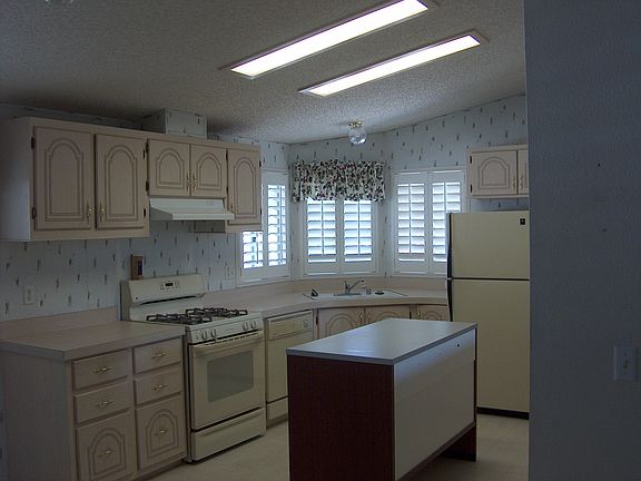 Kitchen with Island