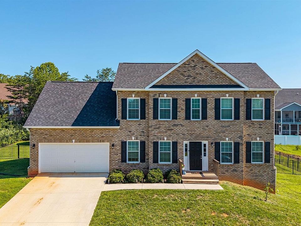 1st image of 217 Traverse Dr