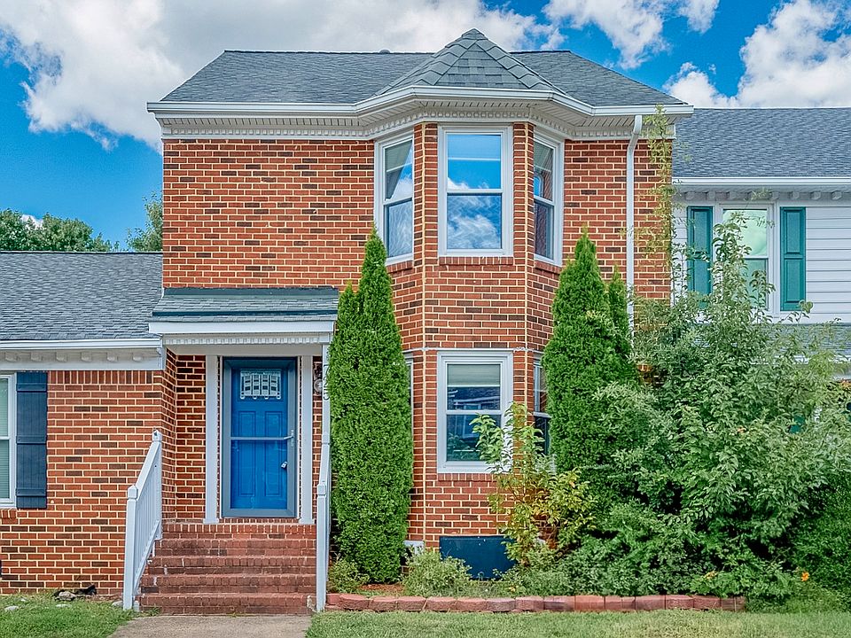 1st image of 725 Kennesaw Ct