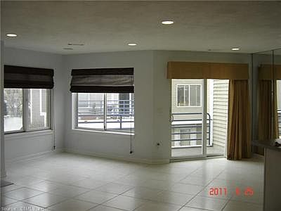 2nd image of 121 Harbour Close