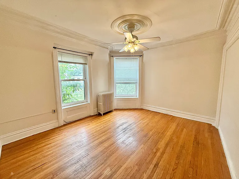 143 2nd Ave #2F — Photo 3