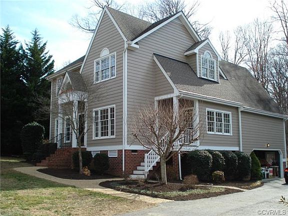3rd image of 13613 Riverton Dr
