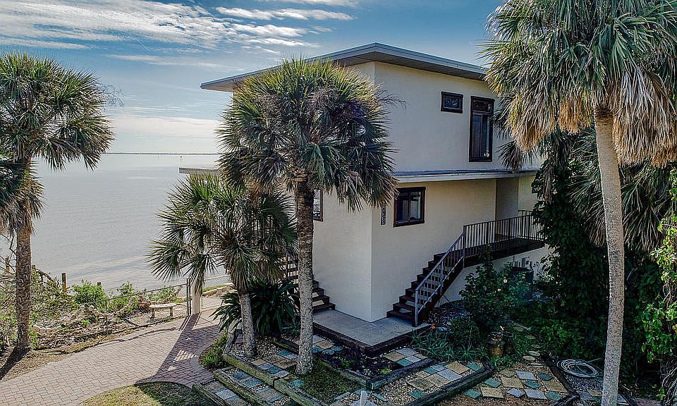 2nd image of 2400 N Banana River Dr