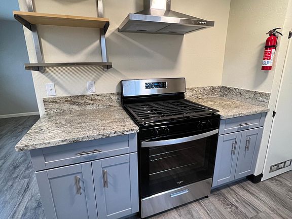3rd image of 763 Hayes Ave #12