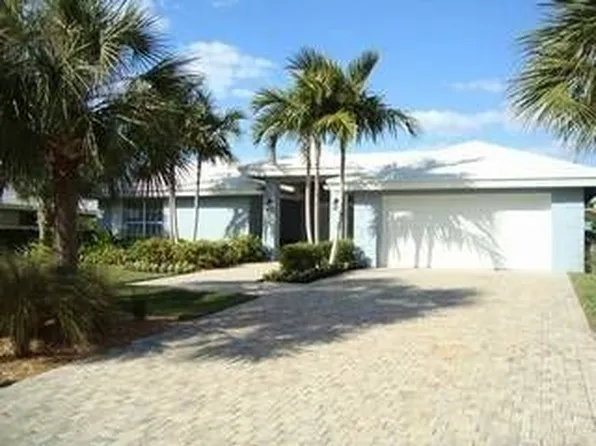 2120 Shad Ct, Naples, FL 34102