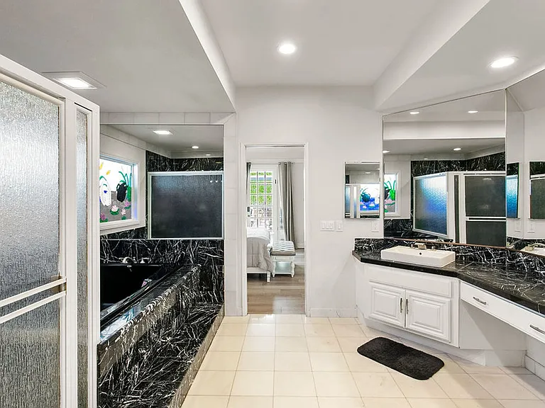 28602 Silverton Dr — Photo 19