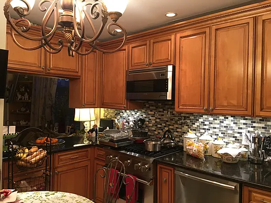 Rented by Amorelli Realty | media 13