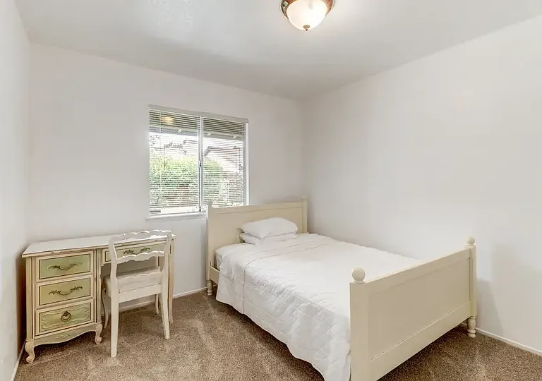 22XX Autumnleaf Ln #B — Photo 3