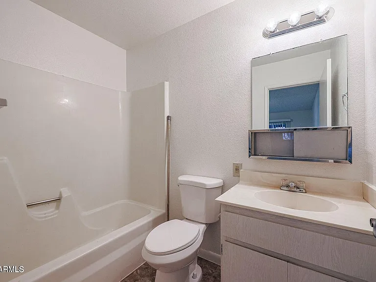 9001 W Elm St #7 — Photo 24